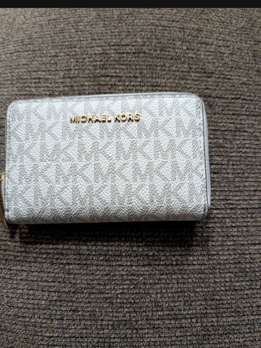 Michael Kors Silver Logo Zip Wallet